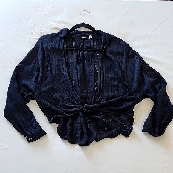 Urban Outfitters Tops - ✨️ BDG Tie Front Top ✨️